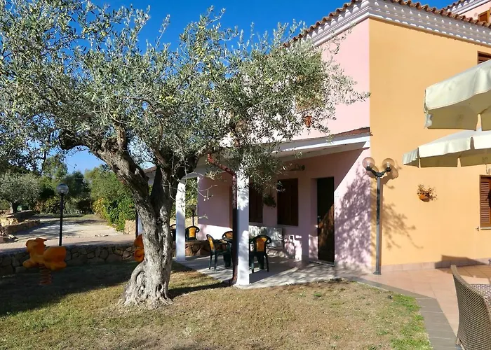 Con Piscina A Sos Alinos 3* Cala Liberotto