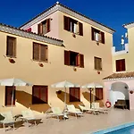 Cala Viola Aparthotel 3*