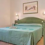 Cala Viola Aparthotel 3*