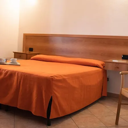 Aparthotel Con Piscina A Sos Alinos Cala Liberotto