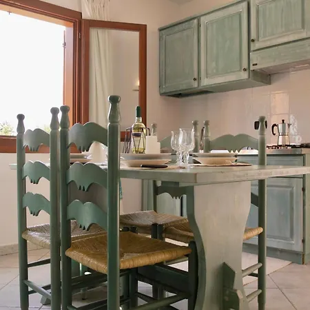 Cala Viola Aparthotel 3*