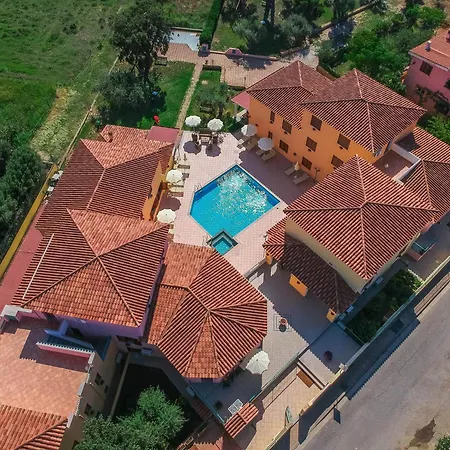 Apartmanhotel Con Piscina A Sos Alinos 3*