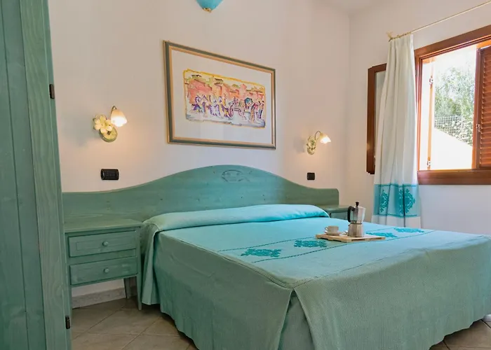 Con Piscina A Sos Alinos Apartmanhotel 3*