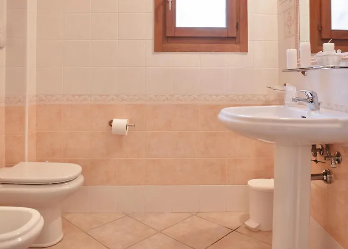 Con Piscina A Sos Alinos 3*