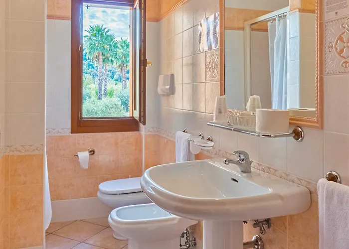 Con Piscina A Sos Alinos