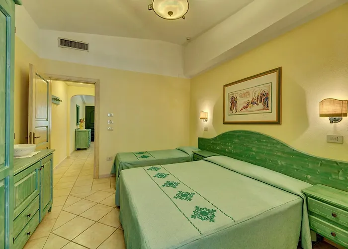 Con Piscina A Sos Alinos 3*