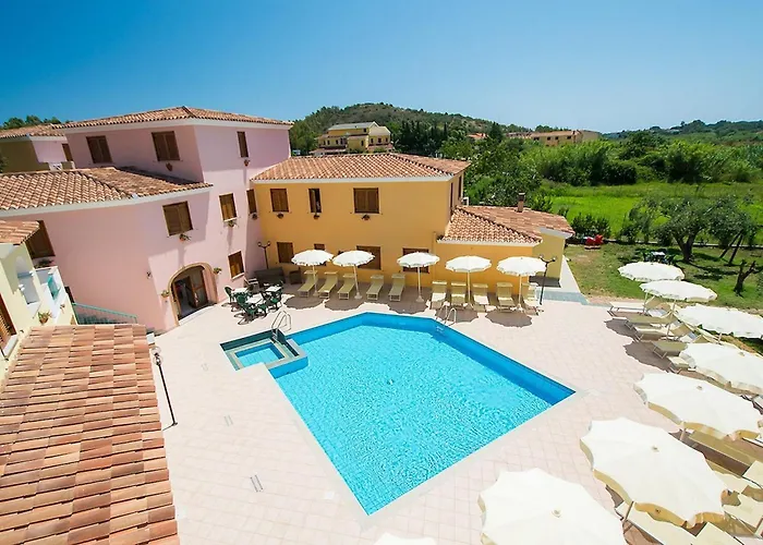 公寓式酒店 Con Piscina A Sos Alinos 卡拉·利贝罗托