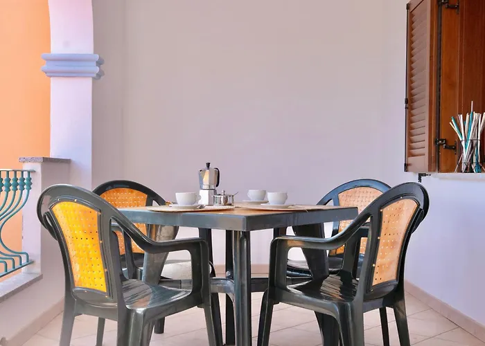 Con Piscina A Sos Alinos 卡拉·利贝罗托