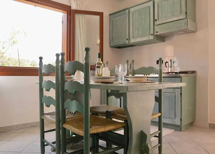 Con Piscina A Sos Alinos Apartmanhotel 3*